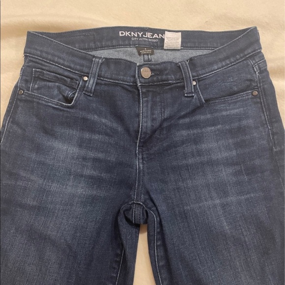 ✨2/$10 (4) DKNY Ultra Skinny Jeans - Picture 2 of 5